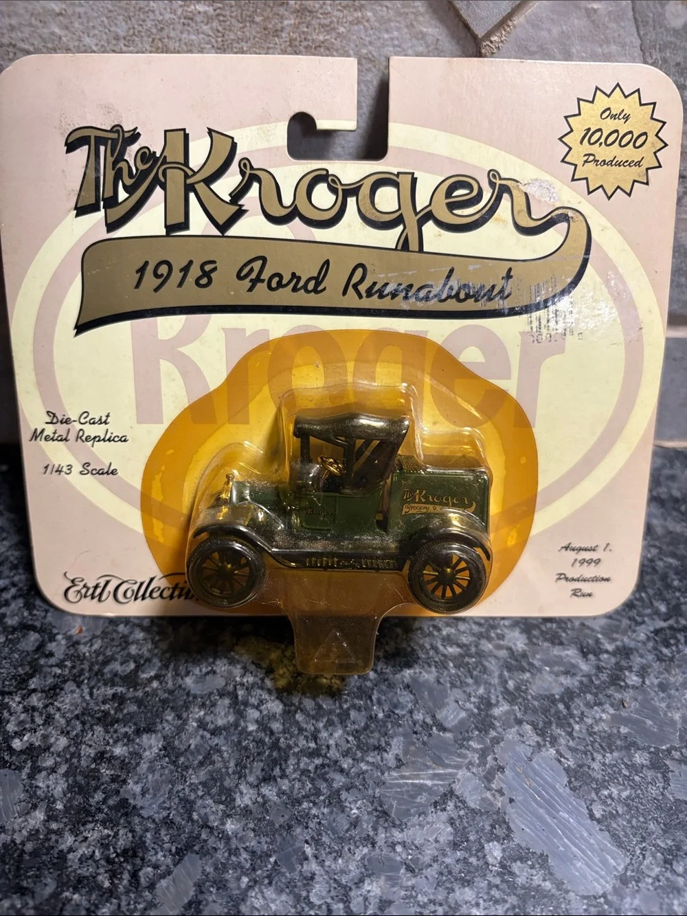 NIP The Kroger 1918 Ford Runabout Die-Cast Toy Car - Green - Picture 1 of 3